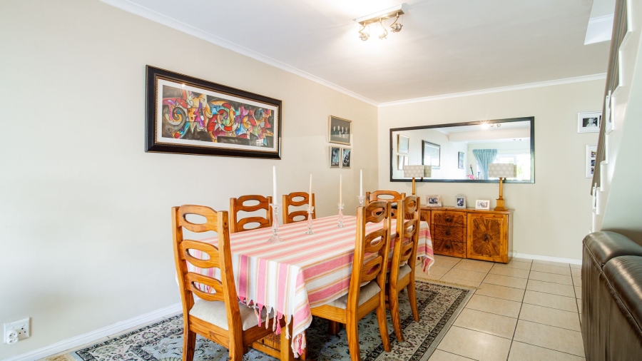 To Let 3 Bedroom Property for Rent in Claremont Upper Western Cape